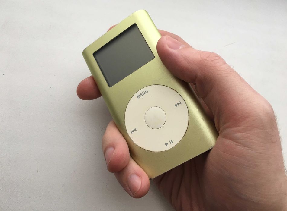 Продам Apple iPod mini, модель A1051, 4 гб