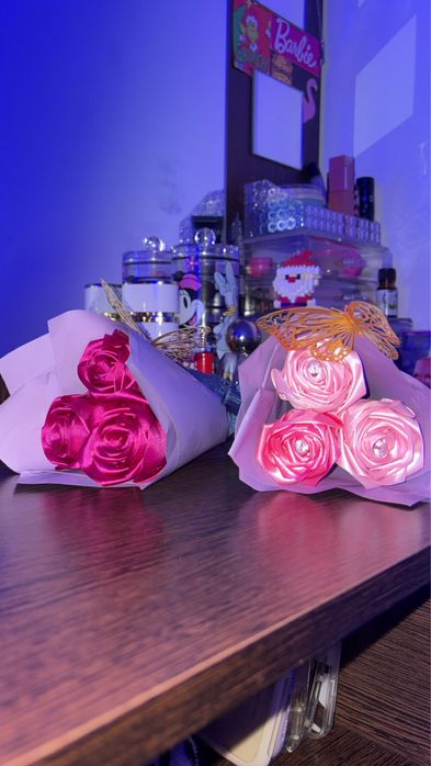 Trandafiri din satin