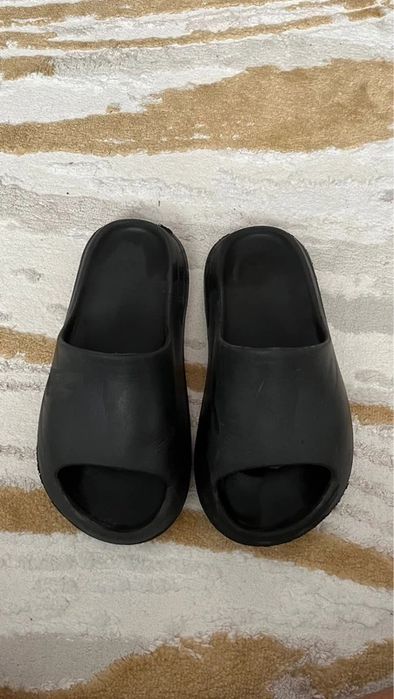 Yeezy Slides 42 Unisex Negri