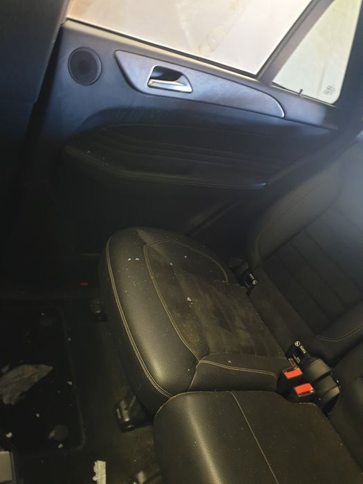 ML 166 2012г. Много части различни