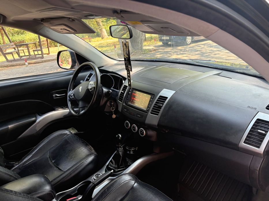 Vând Peugeot 4007 anul 2009