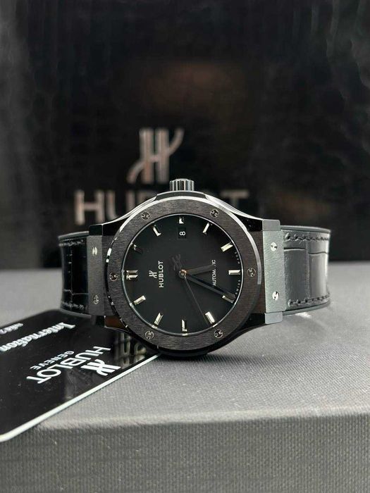 hublot classic fusion 42mm керамика