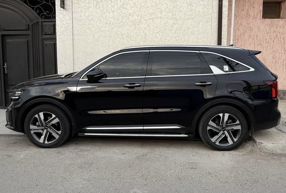 Kia Sorento Full pozitsiya 2023-yil. 3.5 motorli. Kraska toza.