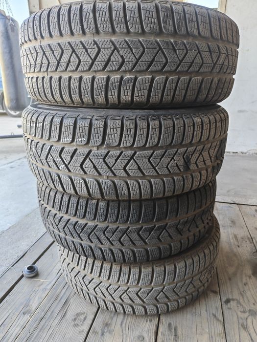215 60 16 Pirelli Sotto Zero 3 - 4броя