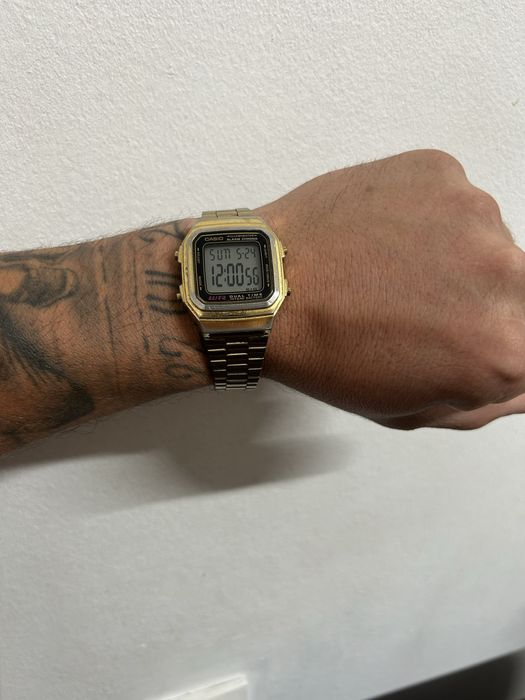 Ceas Casio digital