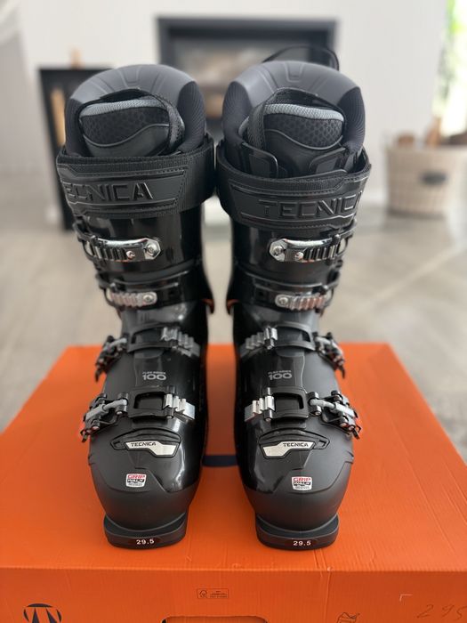 Clapari Tecnica Mach Sport MV 100, noi