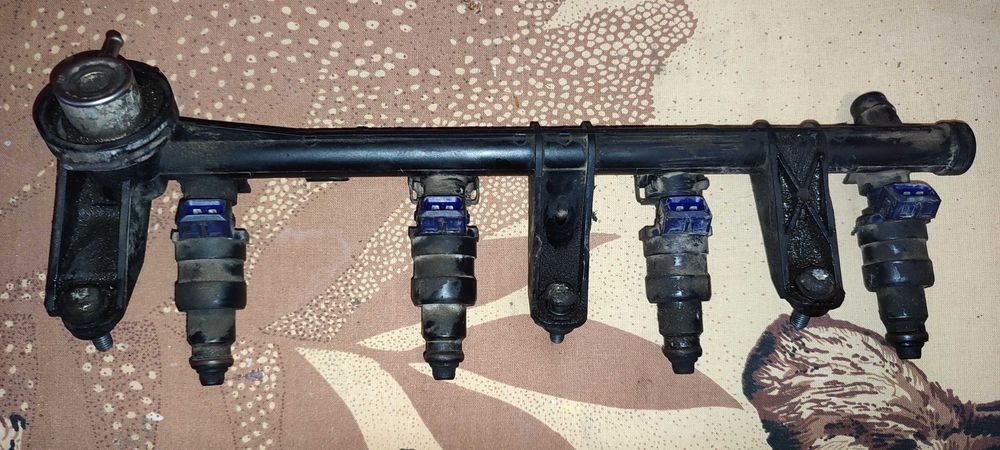 Рено меган сценик 1.6i части - фарове, дросел, радиатор и др.