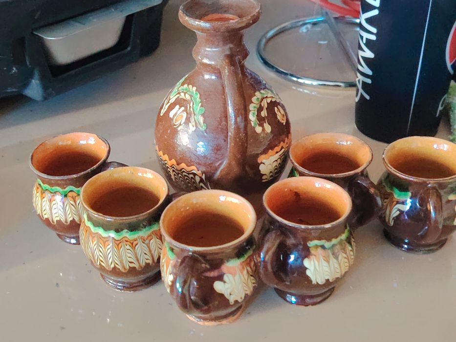 Ceșcuțe carafa de lut pentru rachiu
