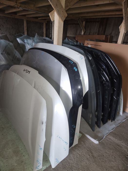 Капот на Kia Киа