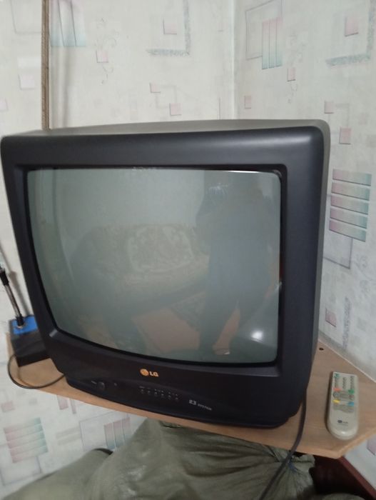 Продам телевизор