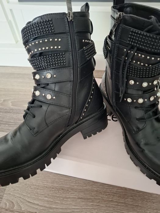 Ghete dama DeeZee mar.37