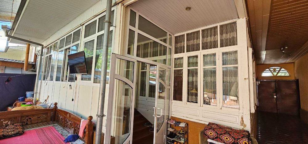 Срочно Учтепа тумани Хондамир махаллада яхши уй сотилади.