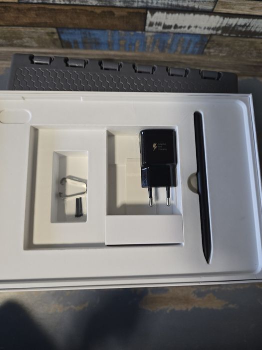 Samsung Tab s7 T875 128gb Sim