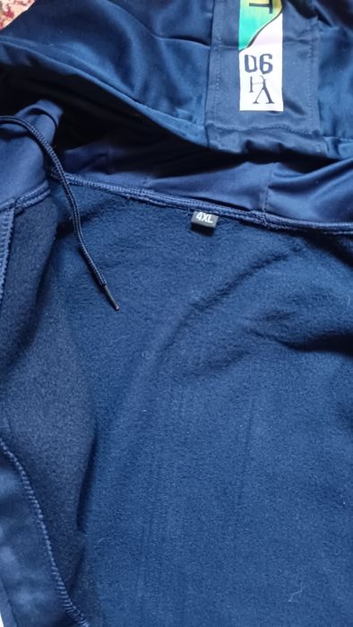 Продам костюм спортивный