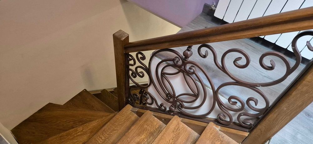 Executam balustrade si scari din fier forjat