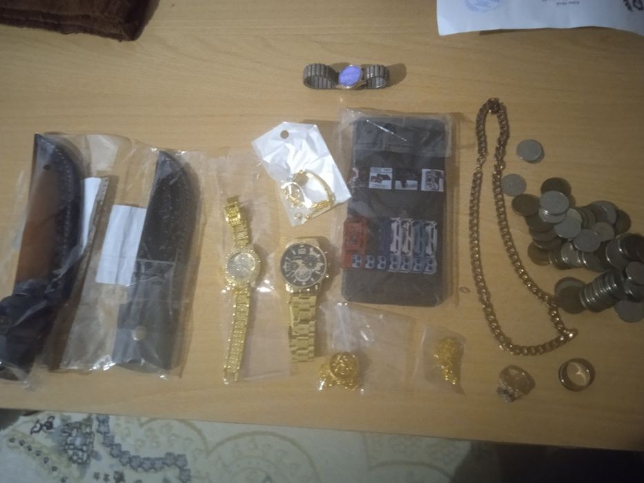 Продается позолоченные часы ENSEVA