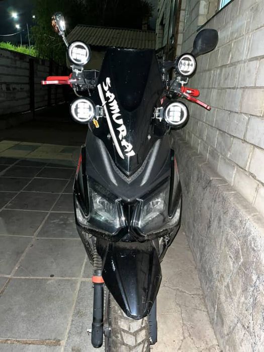 мопед самурай.