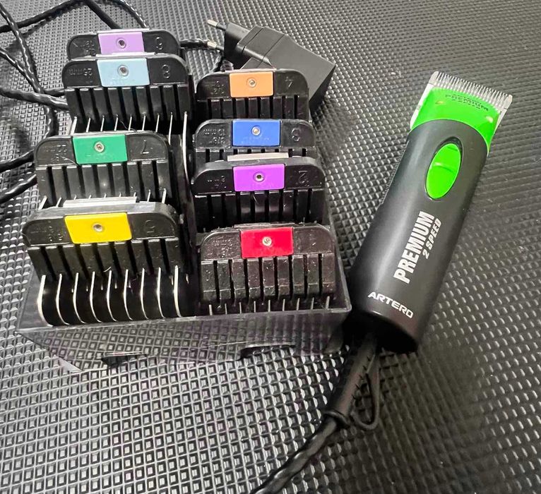 Продавам машинка за подстригване на домашни любимци.