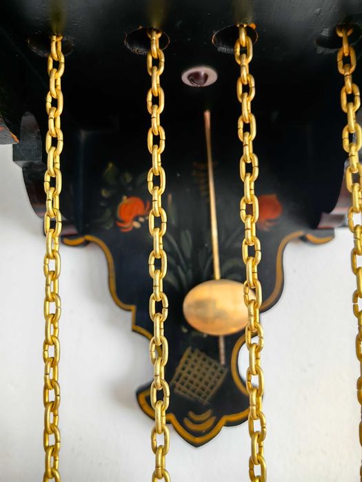 ceas de perete FRANZ HERMLE,cu greutati,cu sirene sculptate