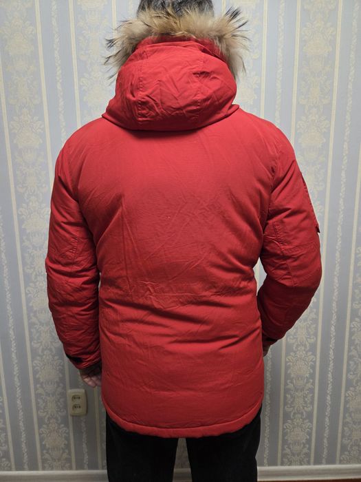 Продам пуховик мужской.