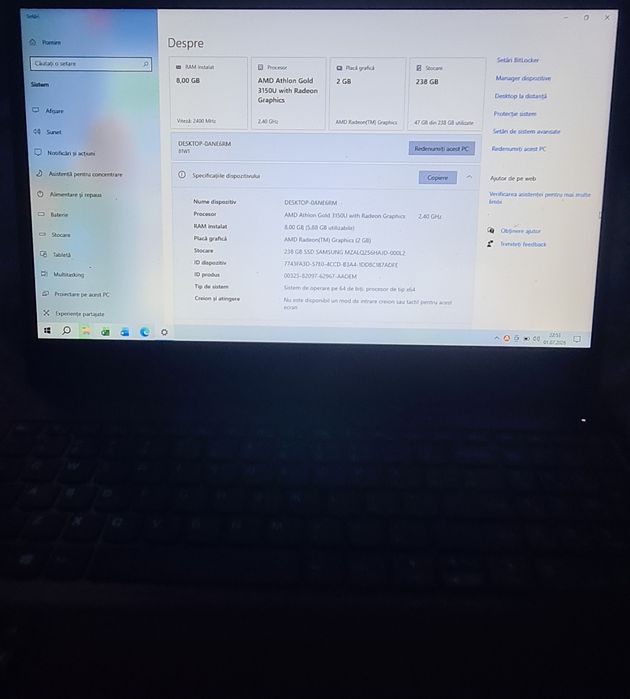 Laptop Lenovo IdeaPad3  8GB RAM/ 3.3 GHz Procesor