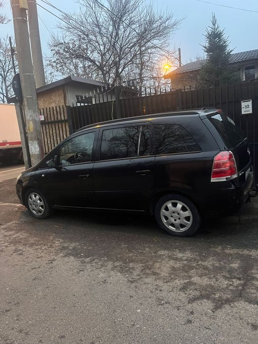 Vând Opel Zafira B 2006