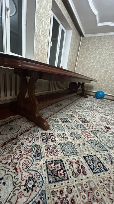 Овальный стол отличного качества