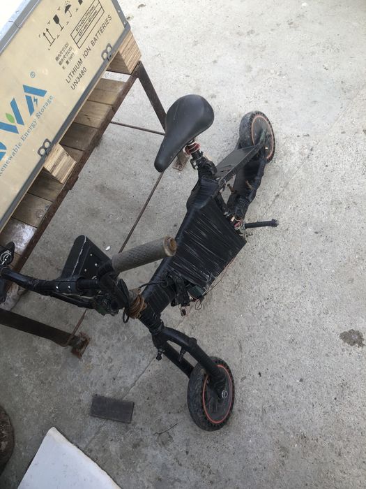 bicicleta cu motor de trotineta