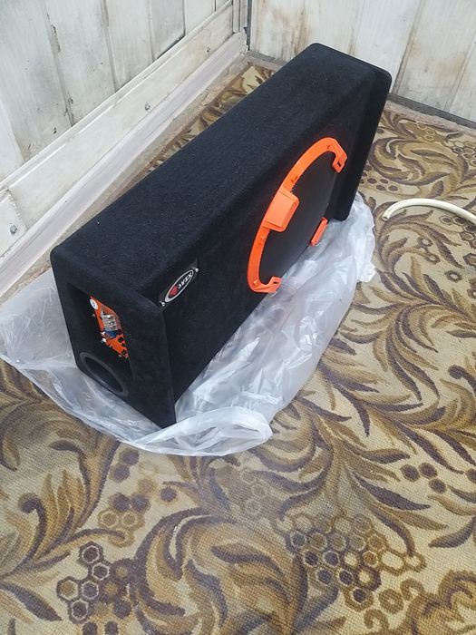 Сабвуфер новый   .