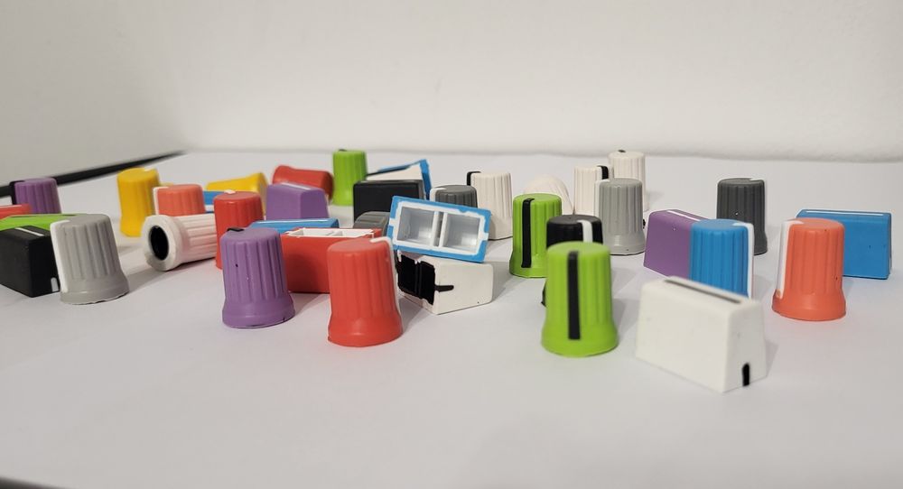 Knoburi, fader, butoane mixer diferite culori traktor z2