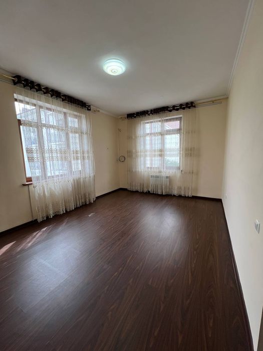 2/3/5 сотилади 67.5м²
