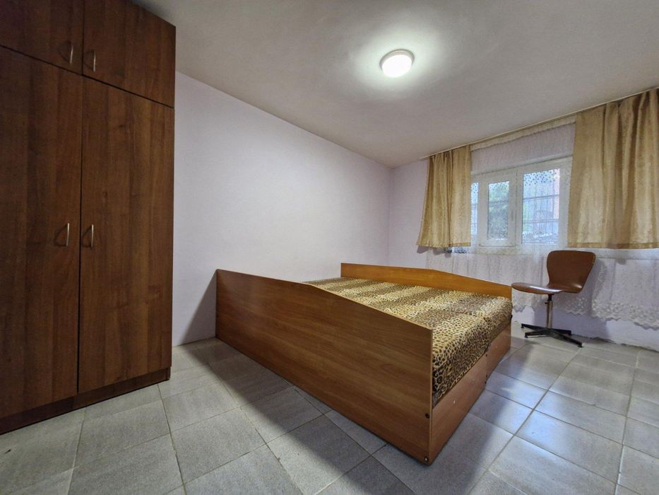 Дава се под наем Двустаен апартамент в Пловдив, Център - 50 кв.м за 255 € - Снимка #2