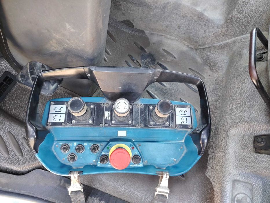 Renault Midlum 135 Bena cu Macara Fassi F95 An Fabricatie 2001 Kilometraj 274264 Km