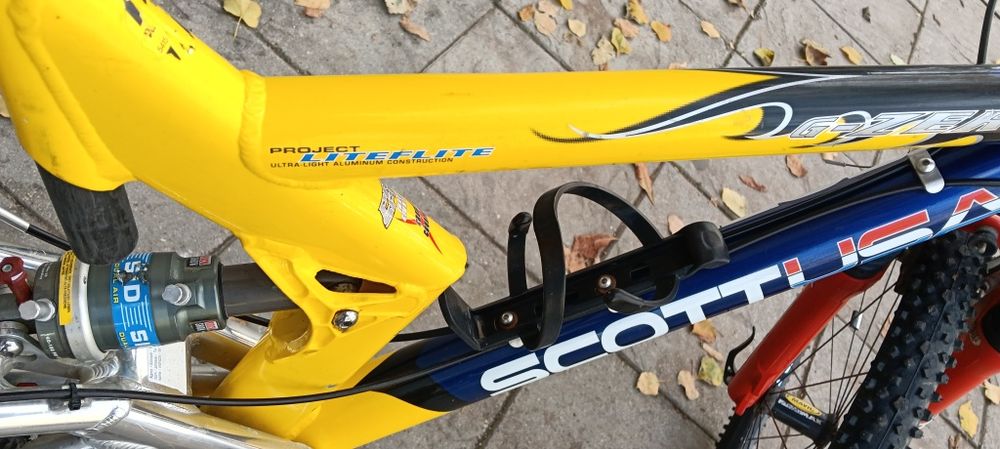 Продавам алуминиев велосипед Scott 26 цола,47см рамка