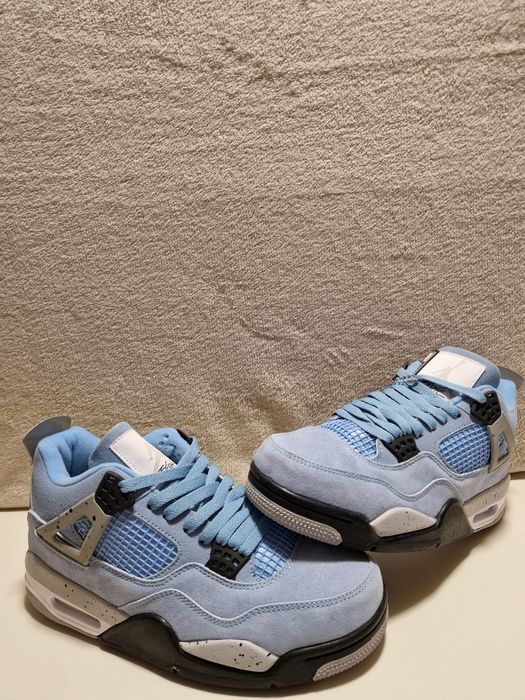 Retro 4 University Blue