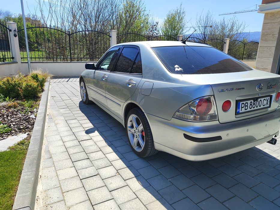 Lexus is 200 2001 с Газ