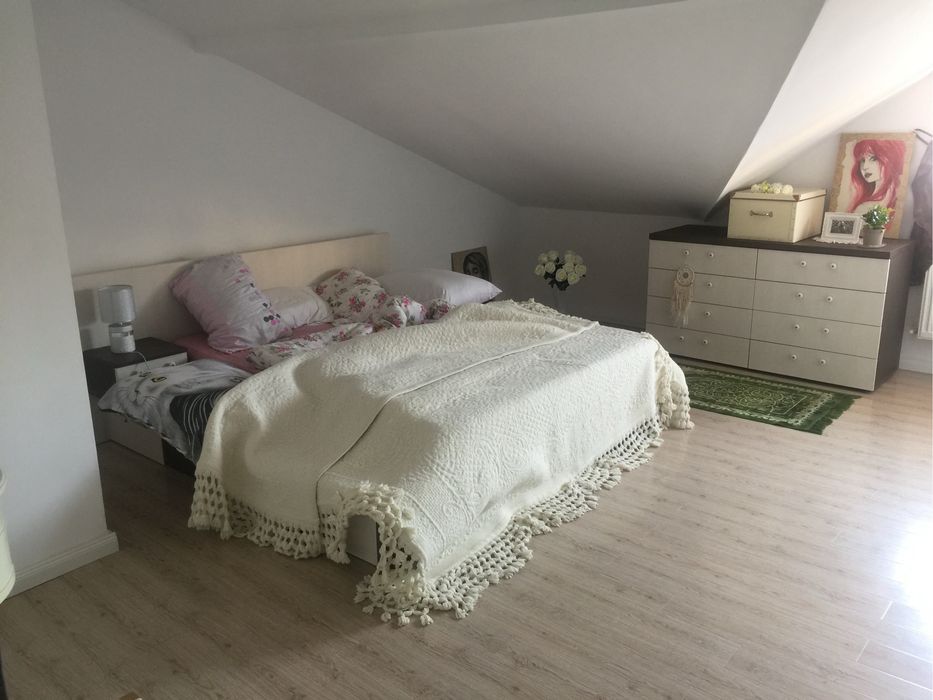 Vand apartament 3 camere tip duplex + loc de parcare subteran