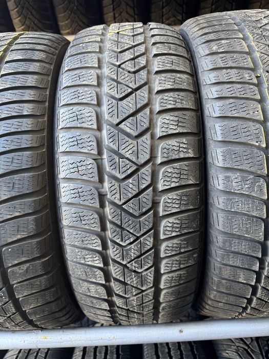 Anvelope 225/60/17 Pirelli