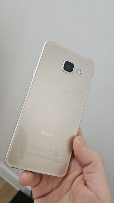 Продам Samsung Galaxy A3 2016 года