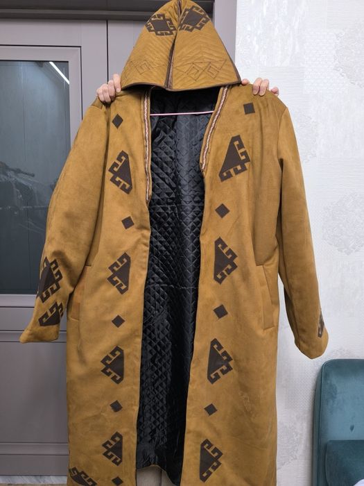 Национальный Каракалпакский чапан с головным убором,есть два вида