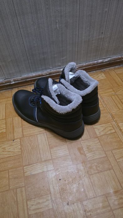 Продам ботинки новые