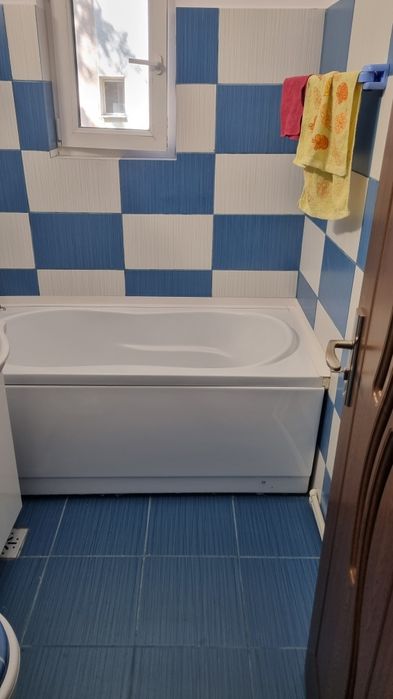 Apartament cu 2 camere de inchiriat ,etaj 1  zona sud, unitatea militara
