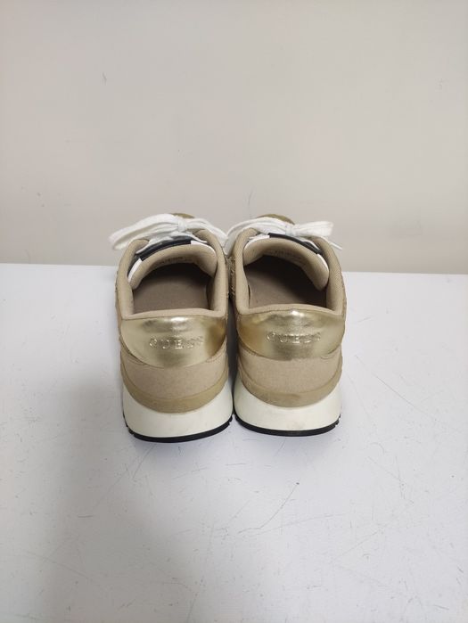 Дамски обувки на Guess номер 38 като нови