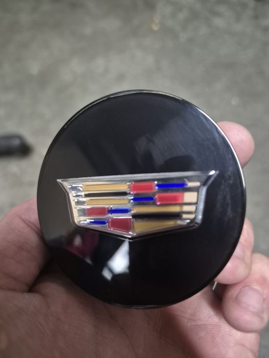 Колпак Cadillac Escalade