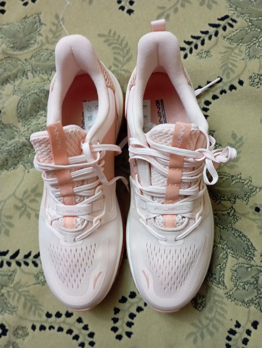 Новые кроссовки Анта 39 размер