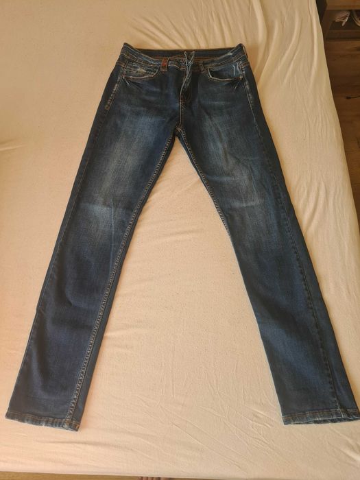 Чисто нови дънки