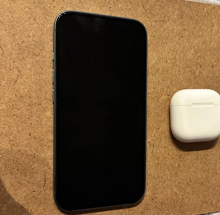 Iphone 16 256 gb +airpods 4