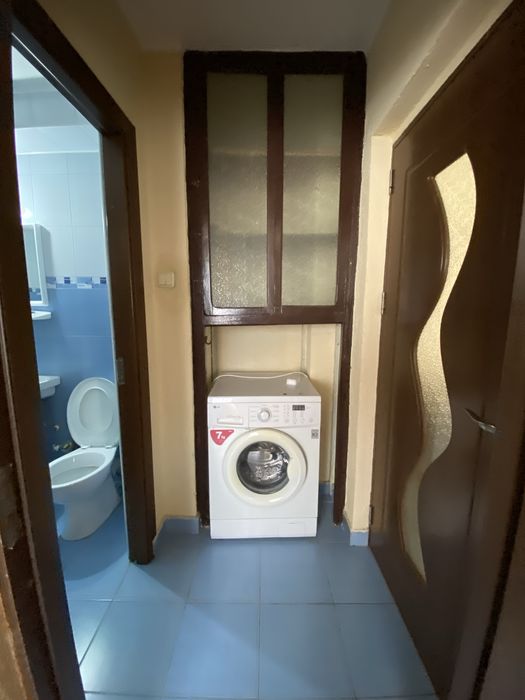 Închiriez apartament