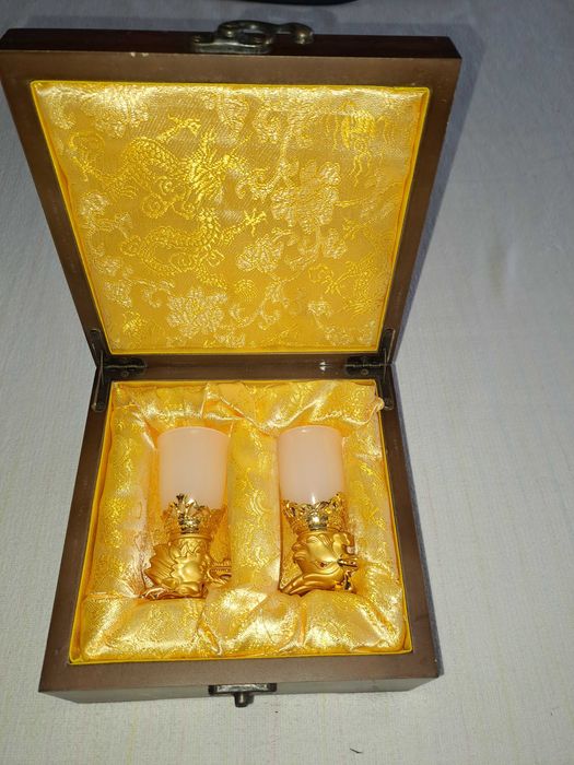 set vechi pahare jad alb bronz aurit