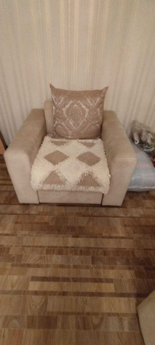 Продам мягкий уголок в гостинную